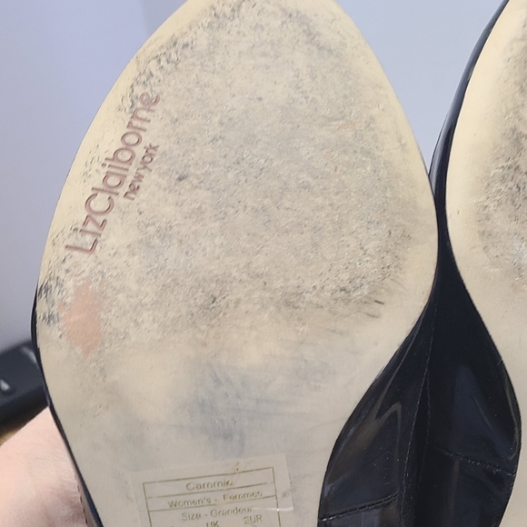 Liz Claiborne Black Pumps size 7.5 - Picture 8 of 9